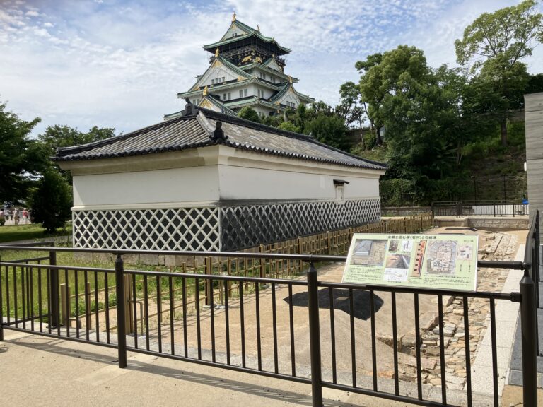 大阪城石垣修復工事